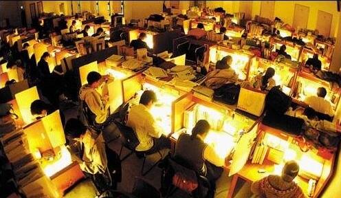 中国大学生放松的4年，恰好是美国大学生最勤奋的4年