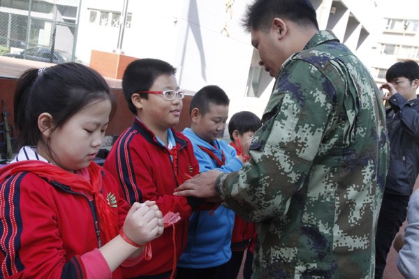 国美家园小学学生防恐自护体验活动