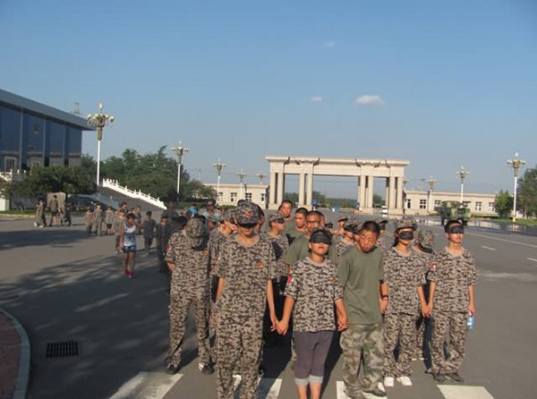 《成长之旅》军事励志夏令营圆满成功