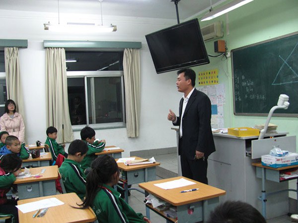 北师大亚太实验学校公益活动