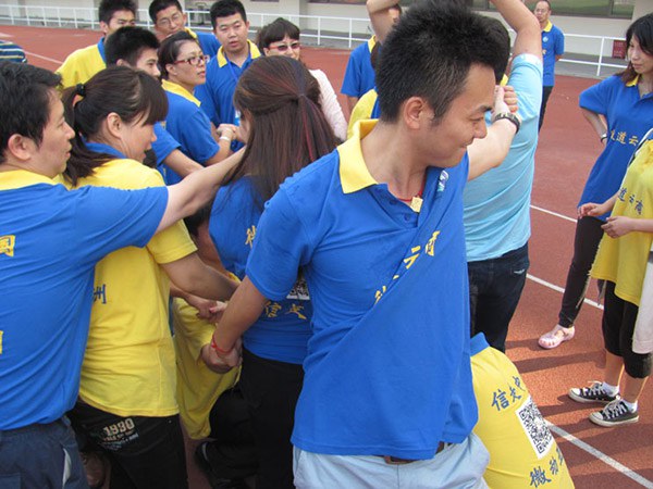 “微道云商”销售团队在奥体中心基地学习并进行团队打造