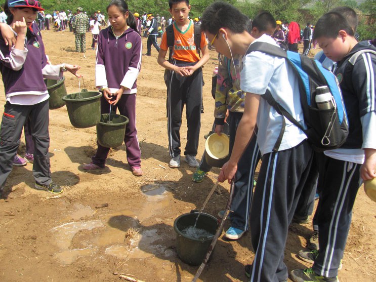 “播种希望 放飞梦想”海淀实验二小种植拓展活动