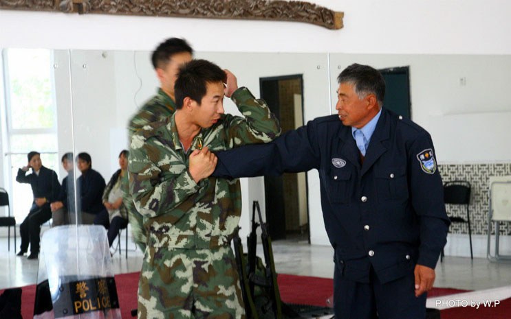 朝阳教委民办幼儿园园长观摩可儿幼儿园防恐、防火常识及安全疏散演习