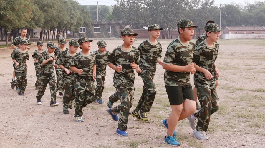 钢铁战士 ——巨峰成长(七天)军事夏令营