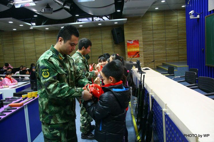 海淀实验二小防恐培训