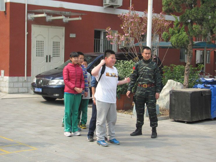 定慧里小学防恐培训