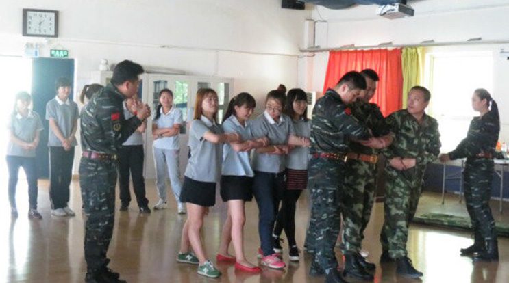 启明华清园幼儿园安全疏散演习