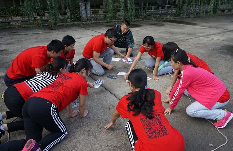 大脑英才军训、拓展培训