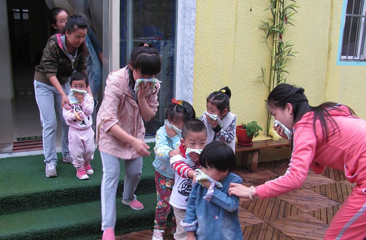 阳光爱蕾幼儿园防火、安全疏散体验式培训