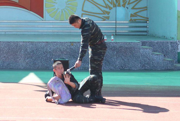 和平小学防恐防暴安全自护、自救互救体验式