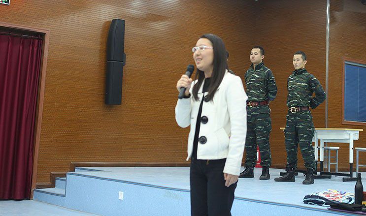 大牛坊小学开展防恐防暴安全自护体验活动