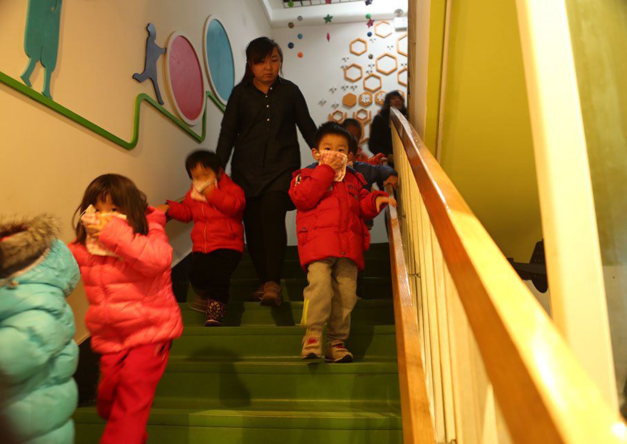 西坝河幼儿园消防知识讲座、安全疏散、防恐怖袭击