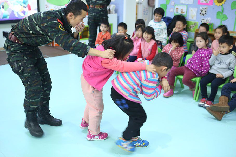 西坝河幼儿园消防知识讲座、安全疏散、防恐怖袭击