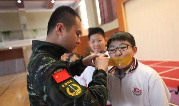 防恐安全从我做起——陈经纶中学帝景分校