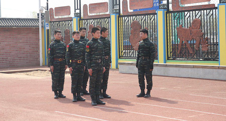简单中的不简单——东升实验小学军训培训