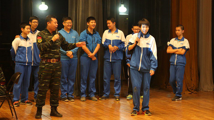 校园防暴力知识讲座 巨峰特训走进北大附中