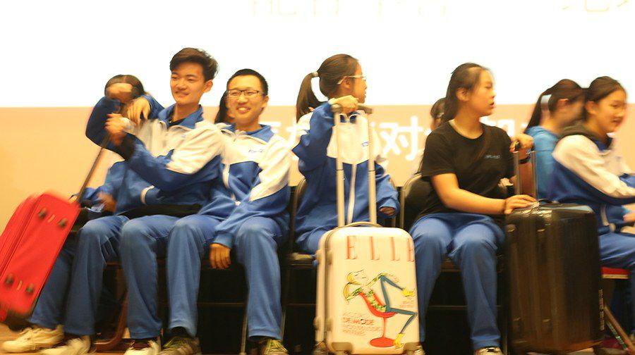 校园防暴力知识讲座 巨峰特训走进北大附中