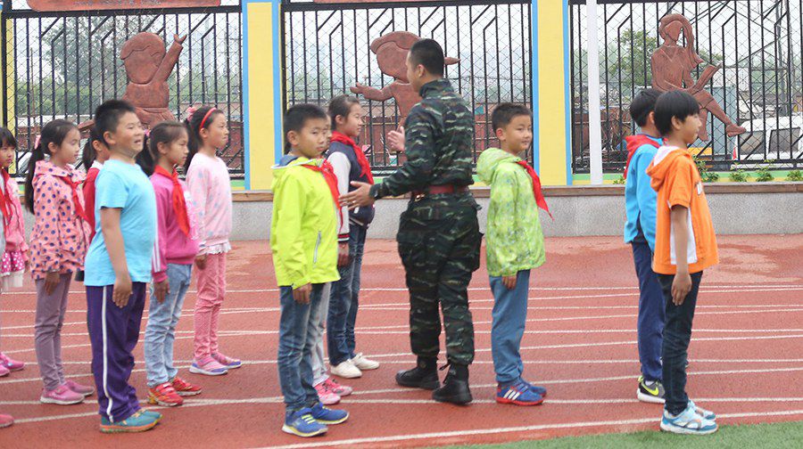 东升实验小学升旗仪式