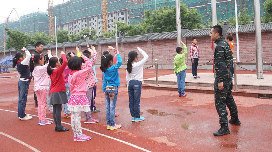 东升实验小学升旗仪式