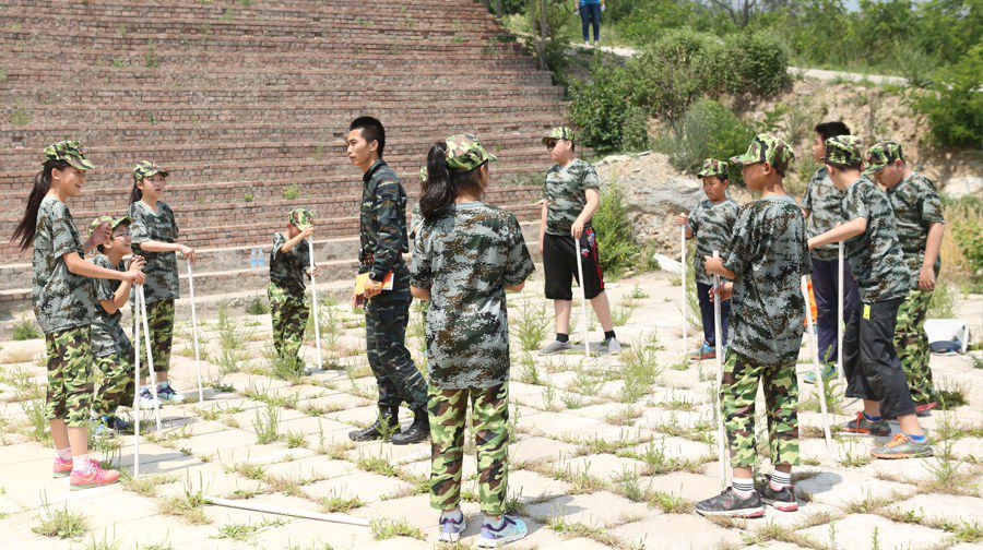 军事探秘挑战赛 巨峰特训助力孩子突破“恐惧”心防