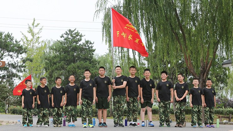 2016第六届“巨峰成长”夏令营胜利闭营!