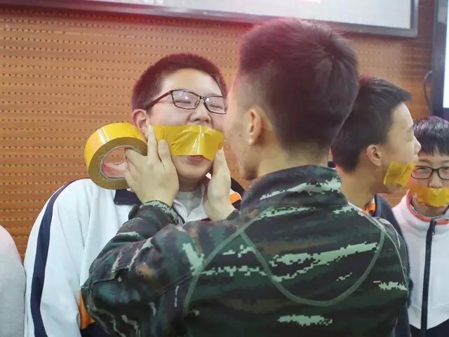 首都医科大学附属中学防恐防暴培训