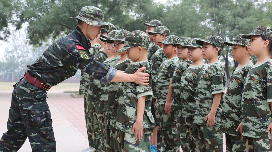 感受军人的力量