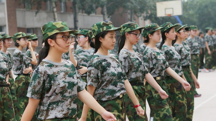 感受军人的力量