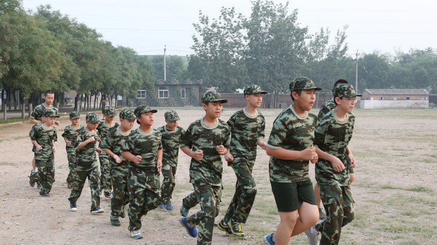 感受军人的力量