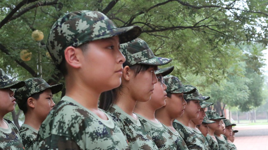 感受军人的力量