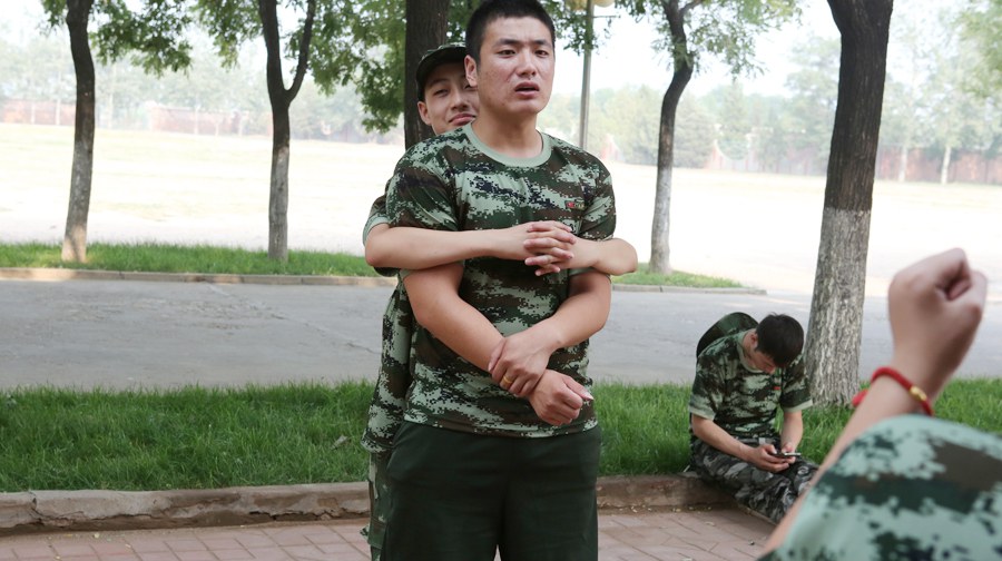 防恐演习 巨峰安全教育培训