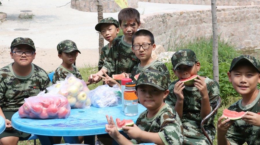 篝火露营+夜空中最亮的星