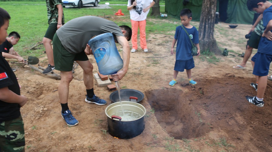 趣味去野炊 快乐多一点