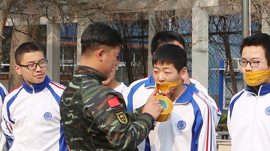 再次走进中国科学院附属实验学校 防恐防暴体验活动