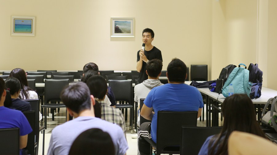 北京市海淀区第二实验小学老师减压活动