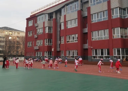 育英学校体育课后服务