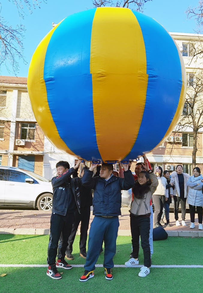 巨峰教育走进北京公交党校为青年干部培训班开展趣味运动会 巨峰教育走进北京公交党校为青年干部培训班开展趣味运动会